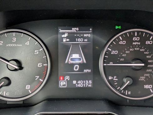 Used 2025 Subaru Outback Premium image 11