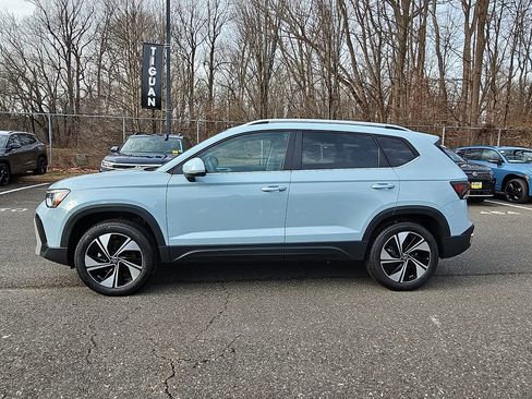 New 2026 Volkswagen Taos SE AWD/4WD image 8