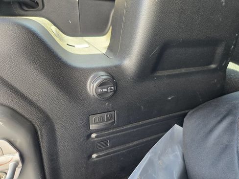 Used 2023 Jeep Wrangler Unlimited Sahara w/ Cold Weather Group AWD/4WD image 41