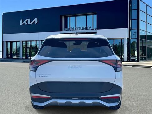 Certified 2023 Kia Sportage EX image 5