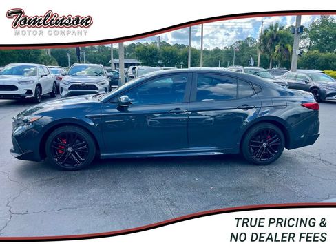 Used 2026 Toyota Camry SE w/ Convenience Package FWD image 1