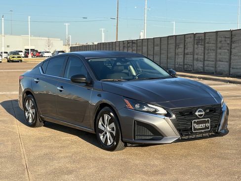 Certified 2025 Nissan Altima 2.5 S image 5