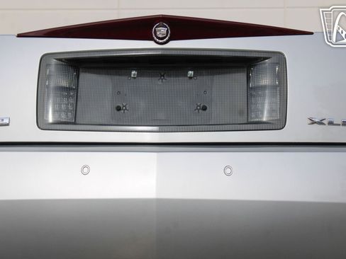 Used 2005 Cadillac XLR image 39
