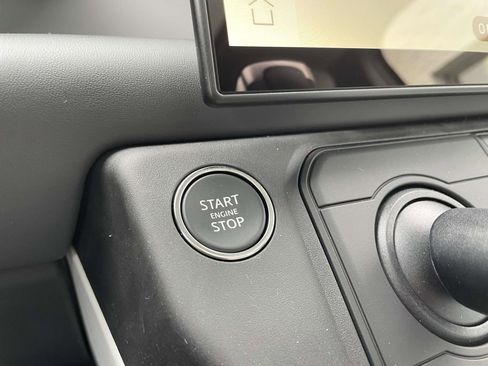 New 2026 Land Rover Defender 110 X-Dynamic SE AWD/4WD image 31