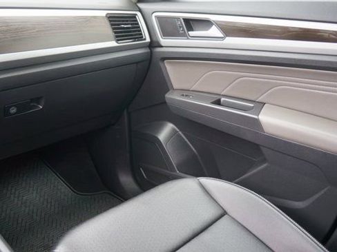 Certified 2023 Volkswagen Atlas SE w/ Panoramic Sunroof Package image 39