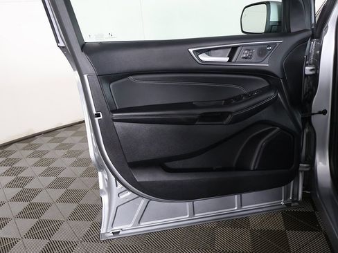 Used 2024 Ford Edge Titanium image 20