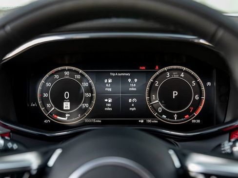 New 2025 Jaguar F-PACE R-Dynamic S image 17