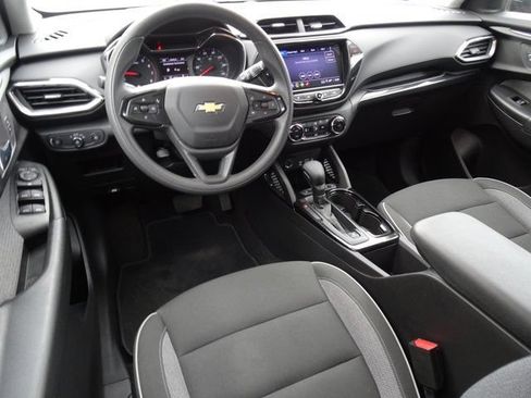 Used 2023 Chevrolet TrailBlazer LT w/ Convenience Package AWD/4WD image 14