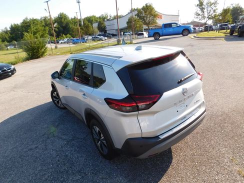 Used 2023 Nissan Rogue SV AWD/4WD image 7