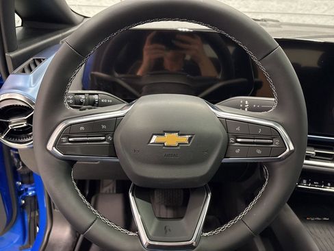 New 2026 Chevrolet Equinox EV LT image 23