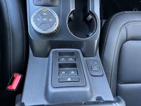 New 2025 Ford Bronco Outer Banks image 15