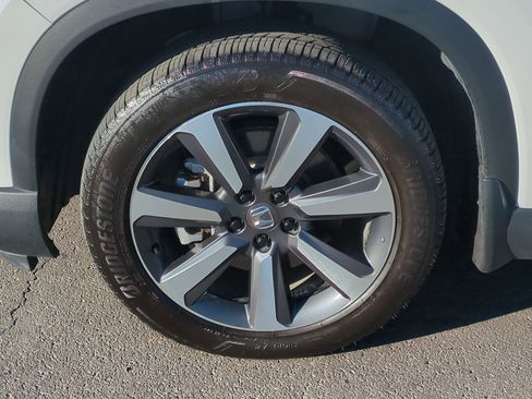 Used 2023 Honda Pilot Touring image 13