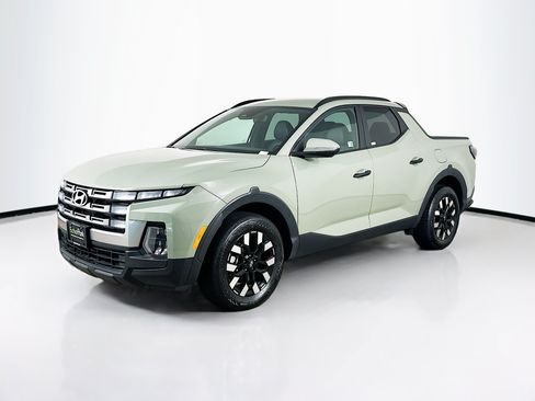 Used 2025 Hyundai Santa Cruz SEL FWD image 3