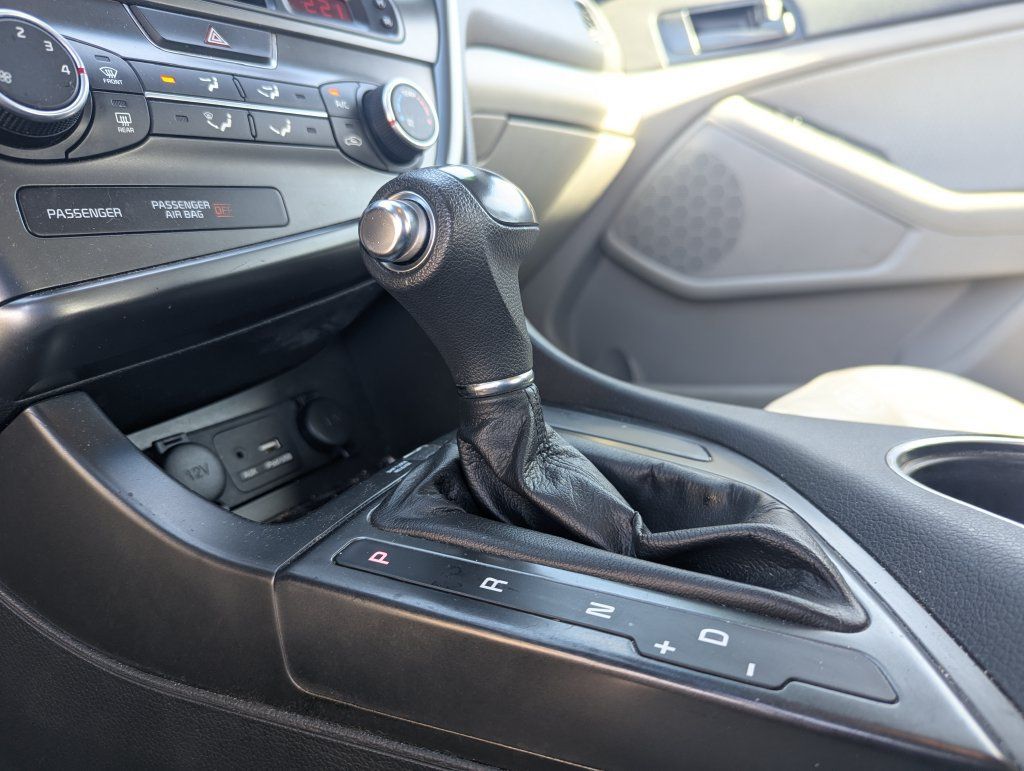 Used 2015 Kia Optima LX FWD image 14