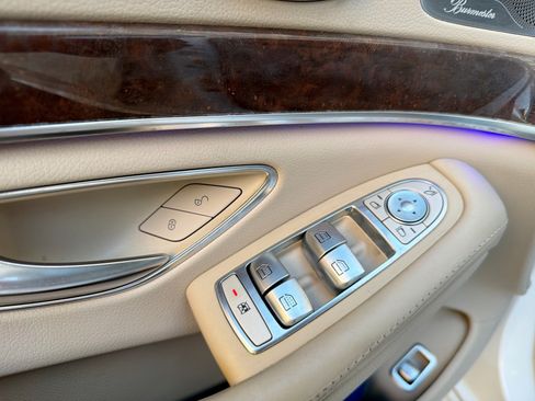 Used 2019 Mercedes-Benz S 560 Sedan w/ AMG Line Exterior image 15