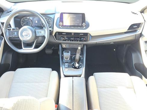 Used 2021 Nissan Rogue SV image 12