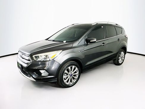 Used 2018 Ford Escape Titanium image 3