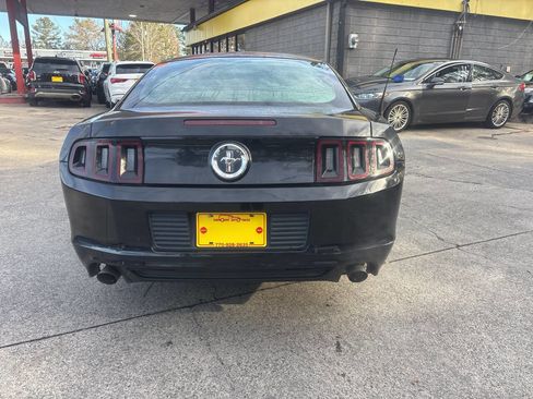Used 2014 Ford Mustang Coupe image 6