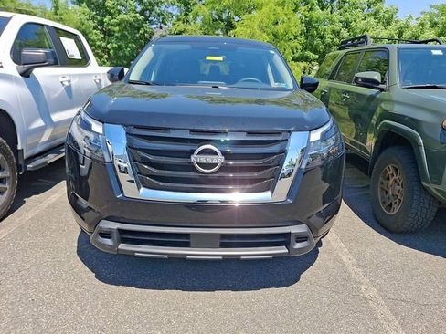 Used 2023 Nissan Pathfinder S AWD/4WD image 4