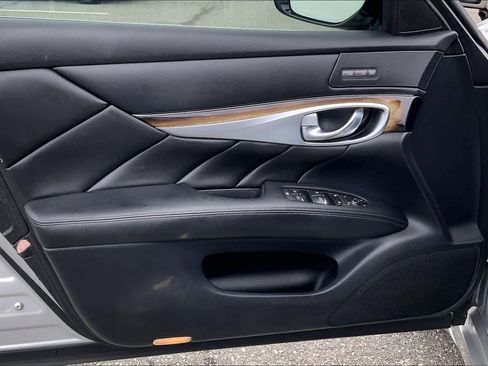 Used 2015 INFINITI Q70 3.7 w/ Deluxe Touring Package image 22