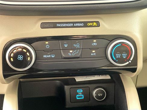 Used 2021 Ford Escape SE AWD/4WD image 9