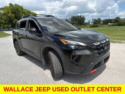 Used 2025 Nissan Rogue SV