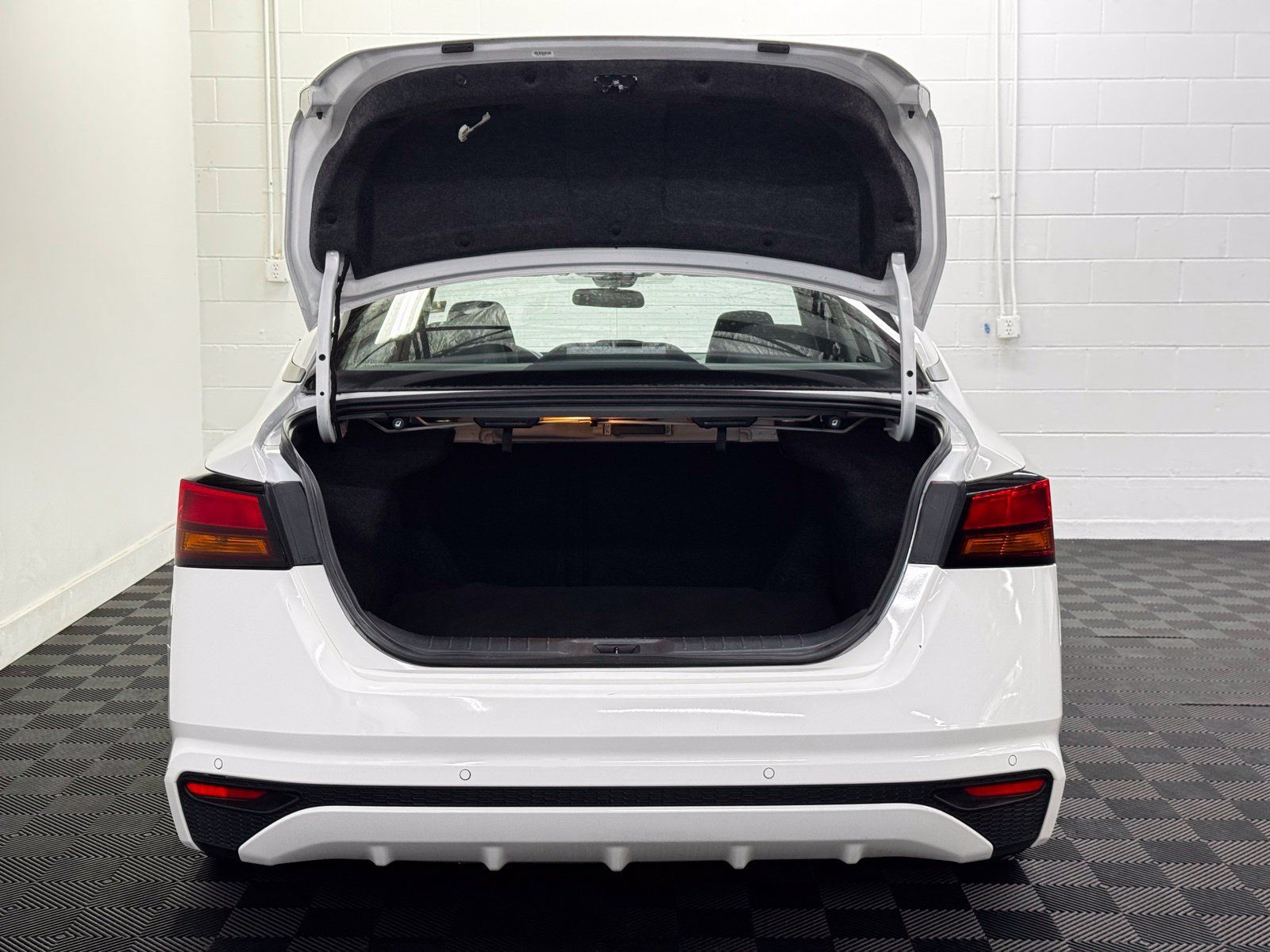 Certified 2025 Nissan Altima 2.5 SV FWD image 38
