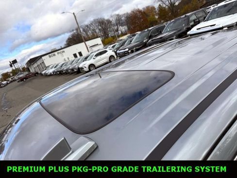 New 2026 GMC Sierra 1500 SLT w/ SLT Premium Plus Package image 3