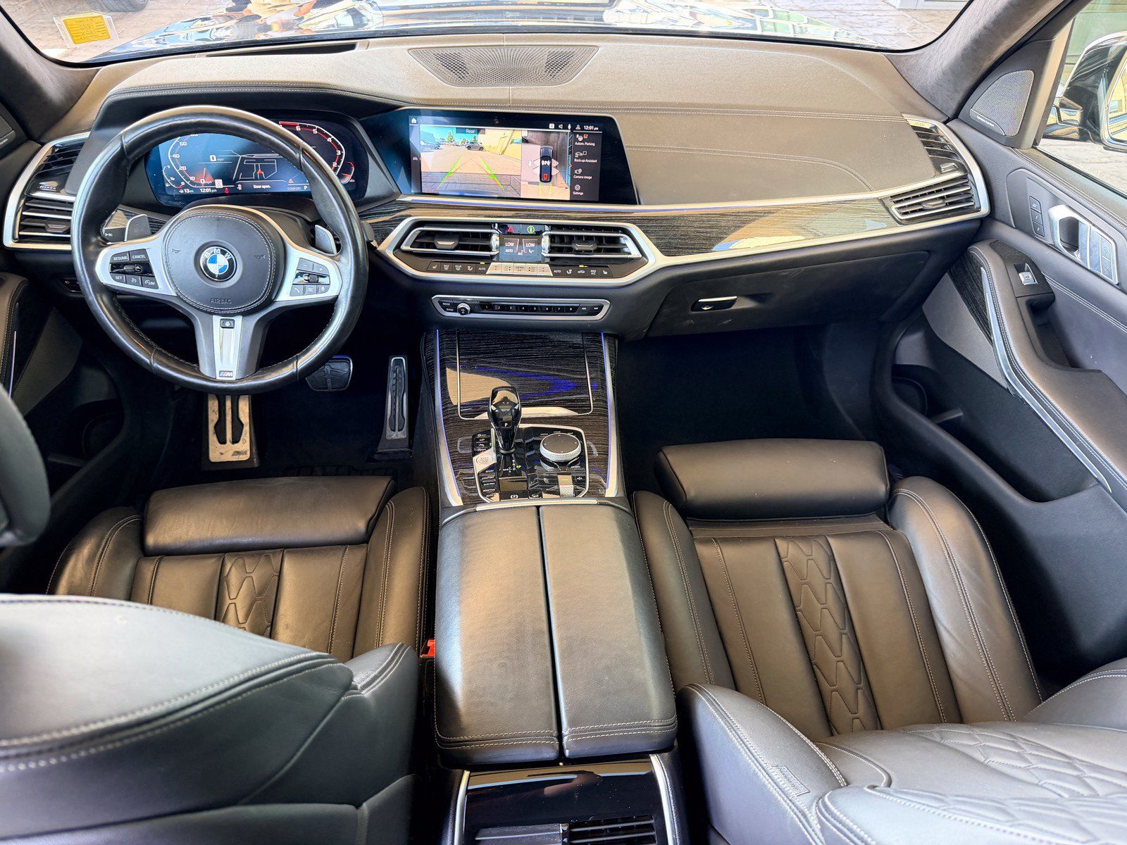 Used 2022 BMW X7 M50i w/ Cold Weather Package AWD/4WD image 26