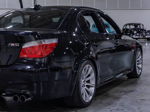 Used 2006 BMW M5 RWD image 27