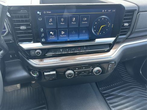 Used 2024 Chevrolet Silverado 2500 LT image 16