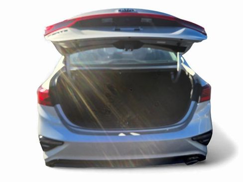 Used 2021 Kia Forte LXS image 10