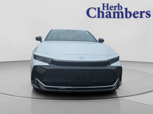 Used 2026 Toyota Crown AWD/4WD image 2