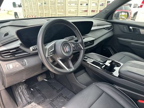 Used 2025 Buick Enclave Preferred AWD/4WD image 37
