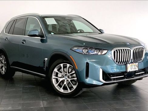 Used 2026 BMW X5 xDrive50e w/ Executive Package AWD/4WD image 2