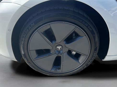 Used 2021 Tesla Model 3 Standard Range Plus image 19