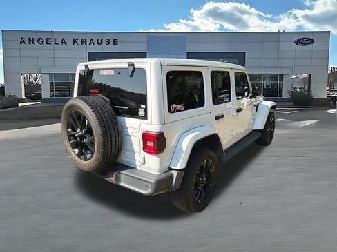 Used 2021 Jeep Wrangler Unlimited Sahara w/ Cold Weather Group AWD/4WD image 10
