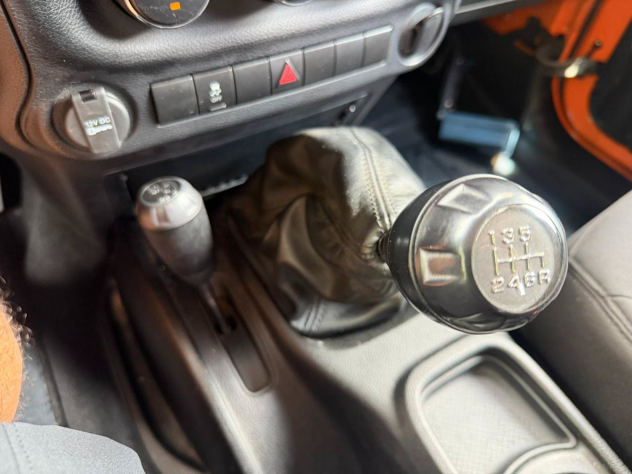Used 2013 Jeep Wrangler Sport AWD/4WD image 31