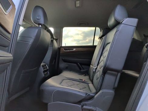 Used 2026 Volkswagen Atlas SE FWD image 23