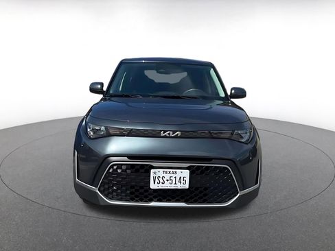 Used 2025 Kia Soul LX w/ LX Technology Package FWD image 4