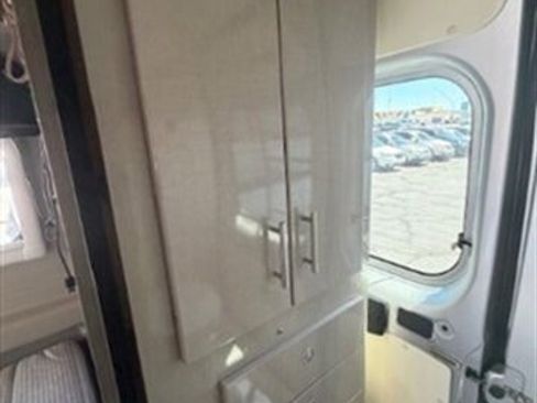 Used 2019 RAM ProMaster 3500 w/ Premium Appearance Group FWD image 9