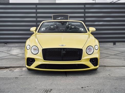 Used 2022 Bentley Continental GT image 14