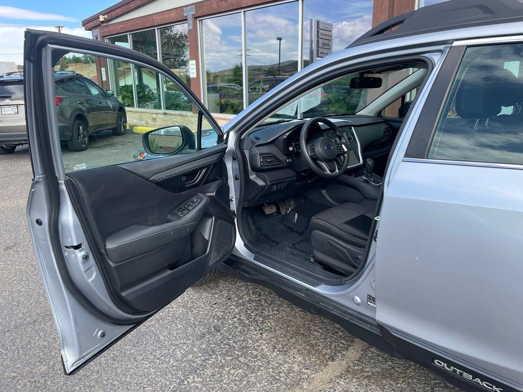 Used 2024 Subaru Outback AWD/4WD image 12