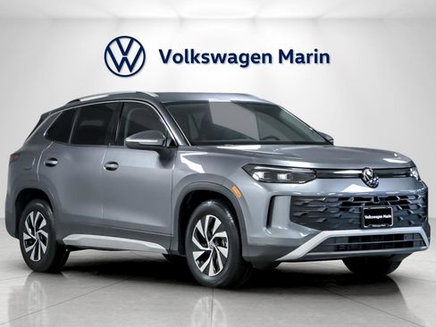 New 2026 Volkswagen Tiguan S image 7