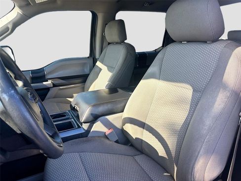 Used 2020 Ford F150 XLT image 20