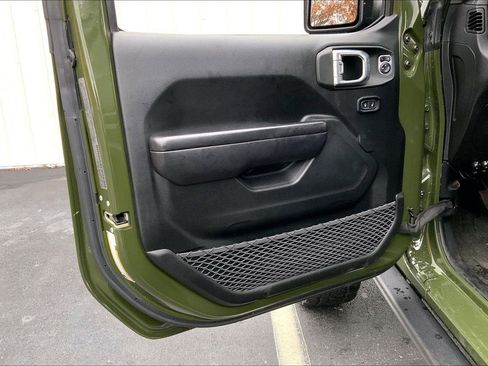 Used 2021 Jeep Wrangler Willys image 18