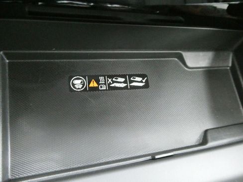 New 2026 Chevrolet Suburban High Country AWD/4WD image 30