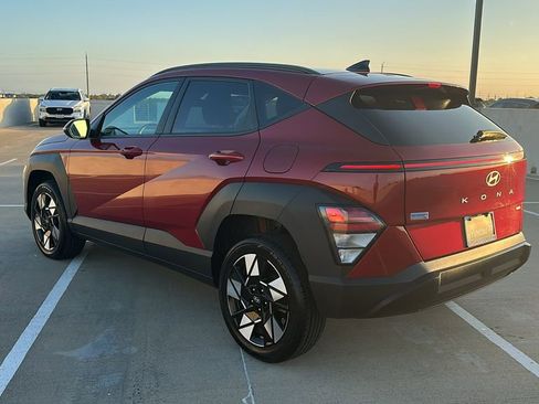 Certified 2025 Hyundai Kona SEL image 10