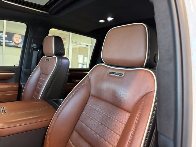 Used 2025 GMC Sierra 2500 Denali Ultimate w/ LPO, GMC Protection Package AWD/4WD image 19