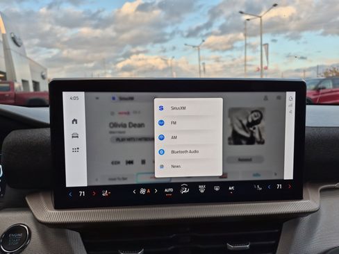 Used 2025 Ford Explorer Active w/ Active Comfort Package image 35